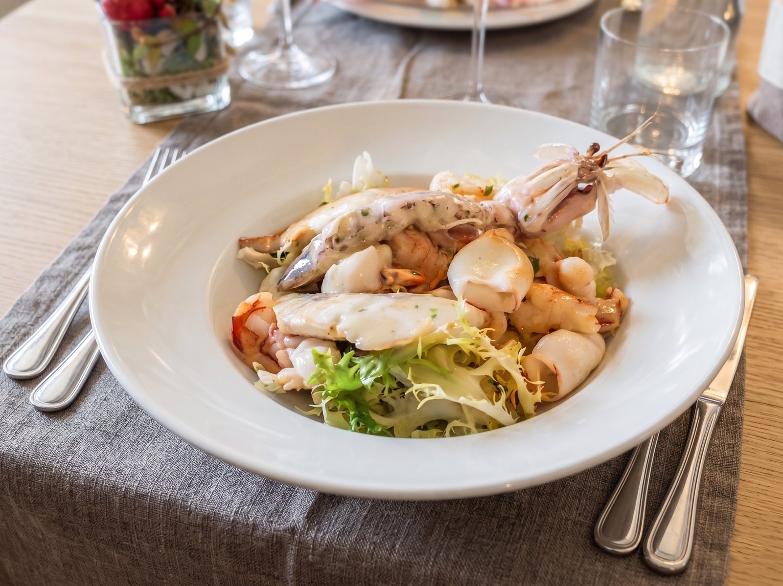 Contemporaneo — piatto di pesce al ristorante Ai Tre Garofani